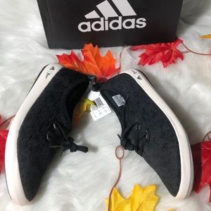 adidas Shoes - 🚨 Women’s Sneakers 🚨 adidas Shoes - 🚨 Women’s Sneakers 🚨
